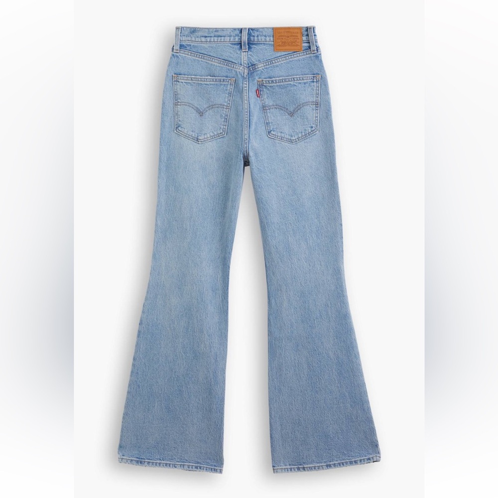 Levi's Premium 70s High-Flare Women’s Jeans in color You and I - Picture 5 of 14